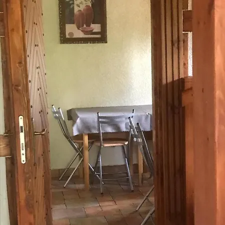 Holiday home Jaundzervites Viesu Nams Brenguli