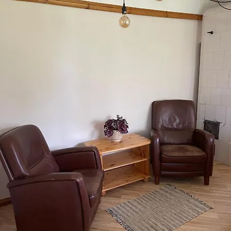 Jaundzervites Viesu Nams Holiday home Brenguli